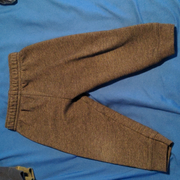 5 pairs of boys pants - Picture 8 of 16